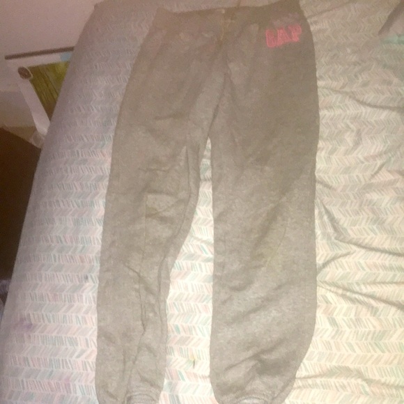Gap sweats - Picture 1 of 2